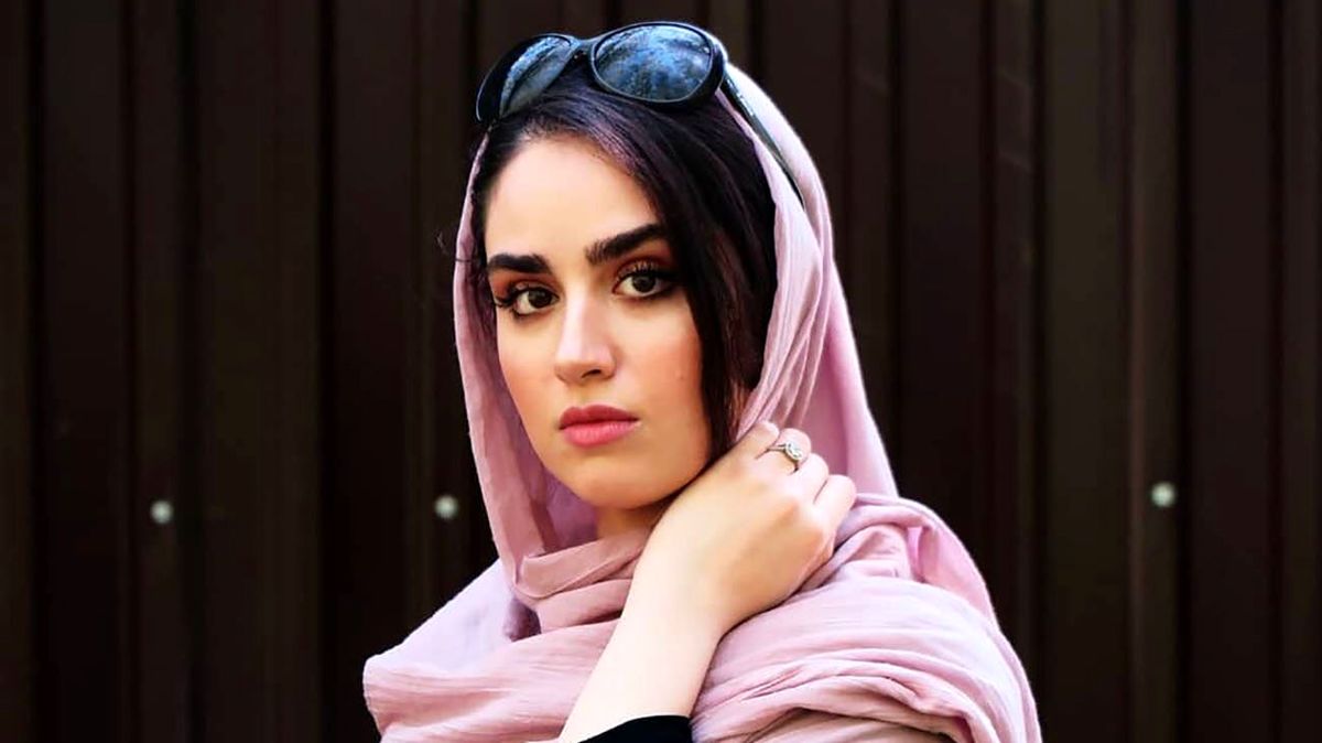 استایل هانیه غلامی که شیک پوش ترین فرد جشنواره لقب گرفت - تصویر شاخص