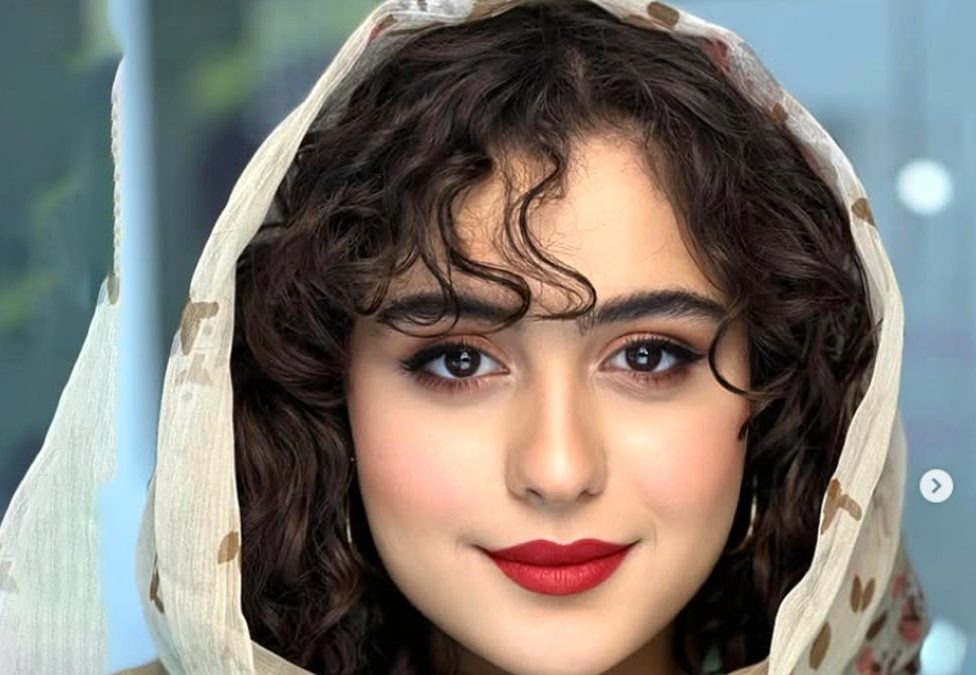 نگاهی به خانه نوستالژیک فاطیما بهارمست بازیگر سریال یزدان به سبک  دهه 60 + عکس ها - تصویر شاخص