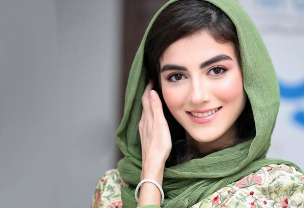 استایل جدید پردیس پورعابدینی با کفشهای ۱۰۰ دلاری تابستان