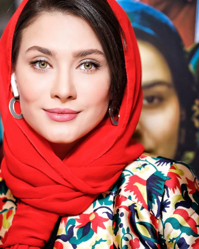 بیوگرافی ساناز سعیدی
