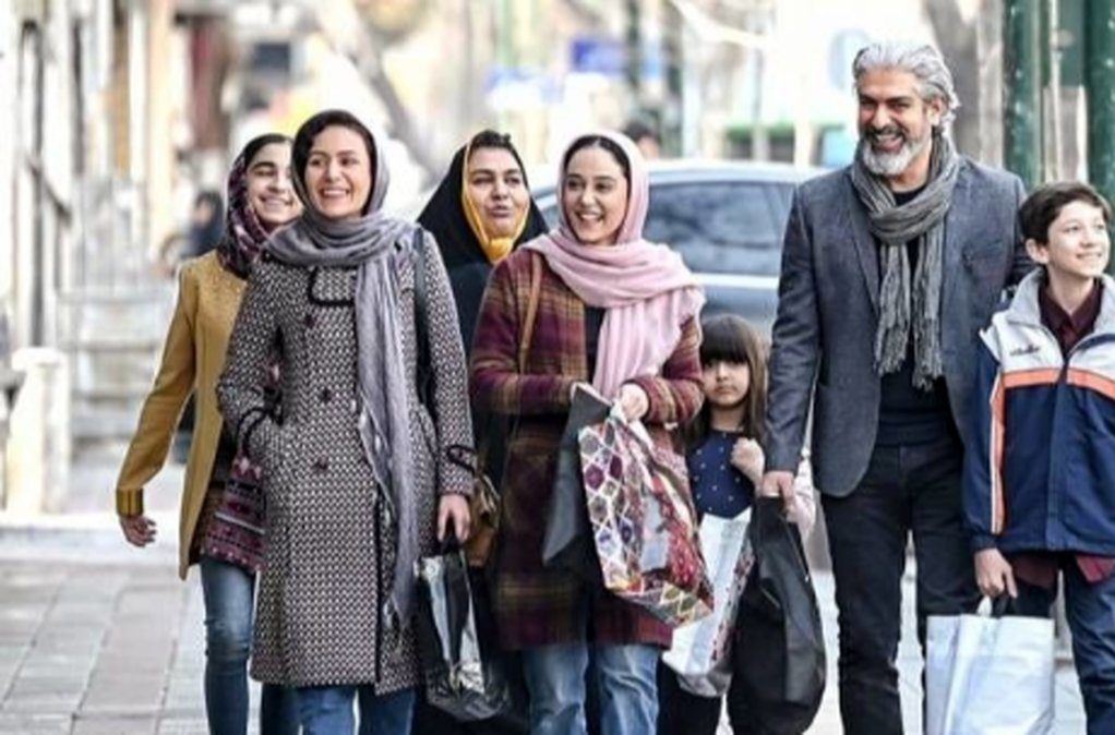 فتوشات جذاب بازیگر همگناه منتشر شد - تصویر شاخص