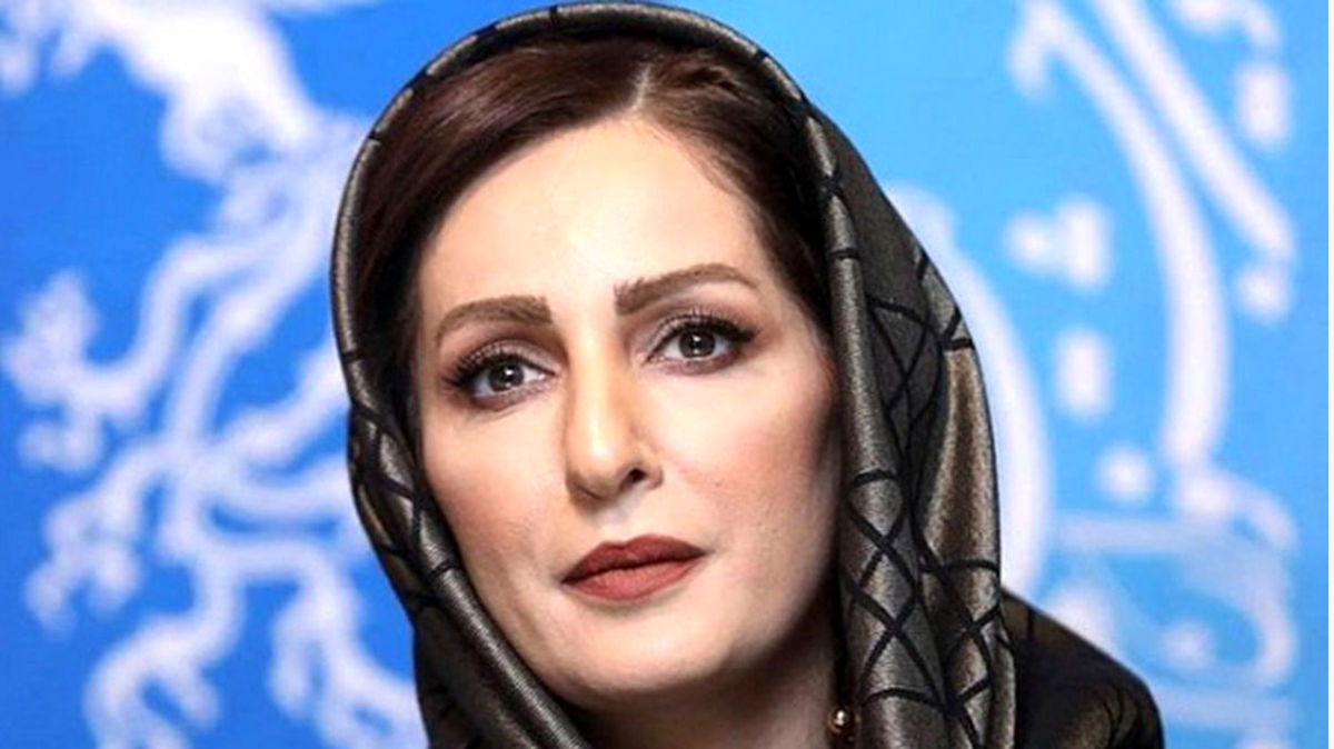 سلفی پر بازدید شقایق دهقان در دل طبیعت - تصویر شاخص