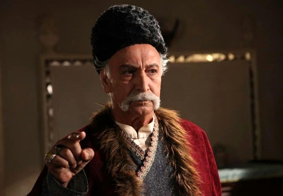 محمود پاک‌نیت در برنامه محسن کیایی و جناب خان - تصویر شاخص