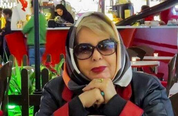 پوراندخت مهیمن بازیگر “بیگانه ای با من است” همراه با نوه هایش