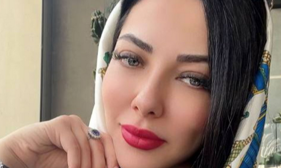 عکس/ سلفی آسانسوری لیلا اوتادی با استایل سبز و لاکچری و کیف مارکدار شیک شما را دیوانه می کند