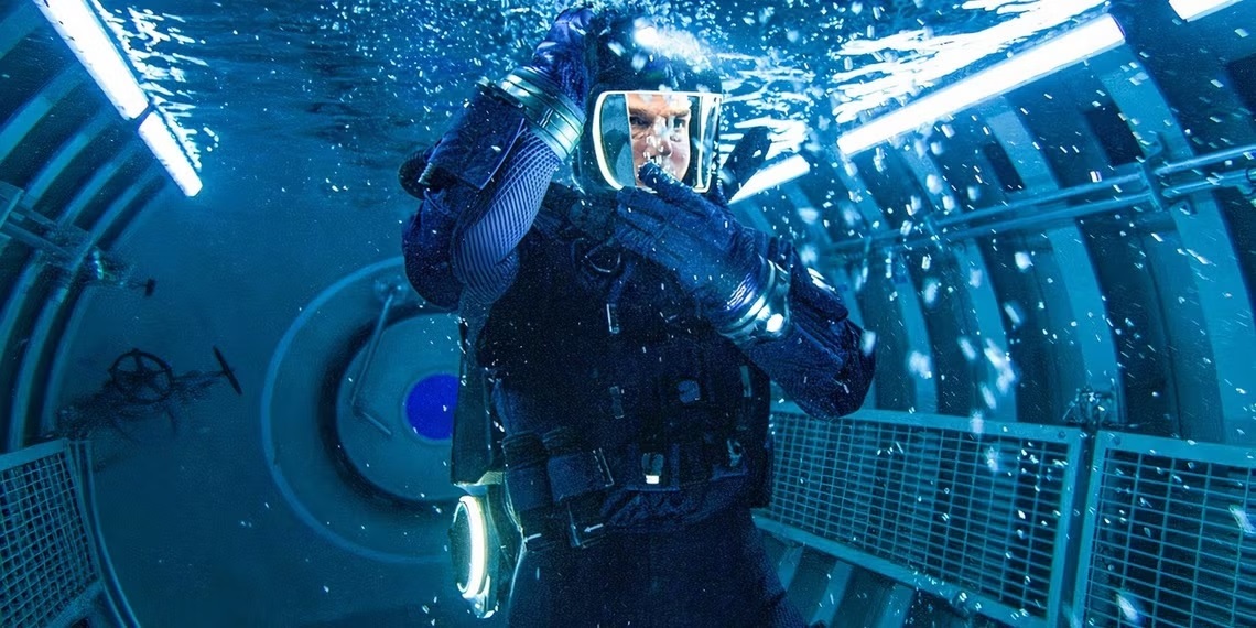 تام کروز حین فیلم‌برداری Mission: Impossible 8 برای لحظاتی زیر آب گرفتار شد - تصویر شاخص