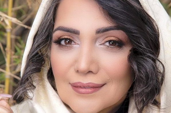 زیبایی چشمگیر الهام پاوه‌نژاد با موهای سفید + عکس - تصویر شاخص