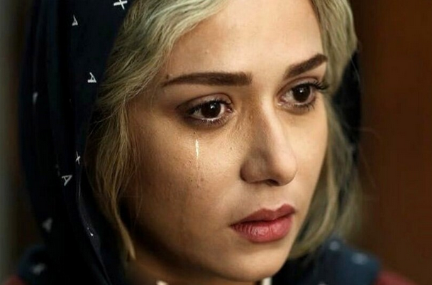 پریناز ایزدیار