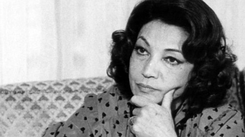 عکس؛ سفر در زمان؛ «اشرف پهلوی در حال قدم زدن با برادر دو قلویش»؛ دهه 50