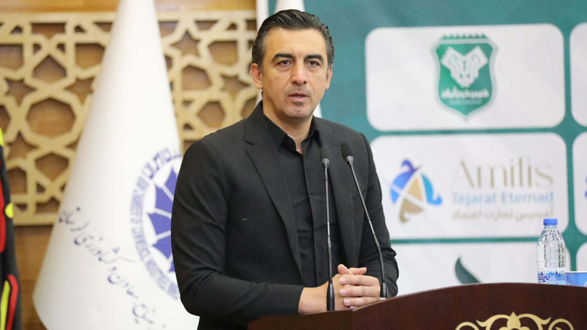 معارفه رسمی سید مهدی رحمتی در حضور بازیکنان خیبر - تصویر شاخص