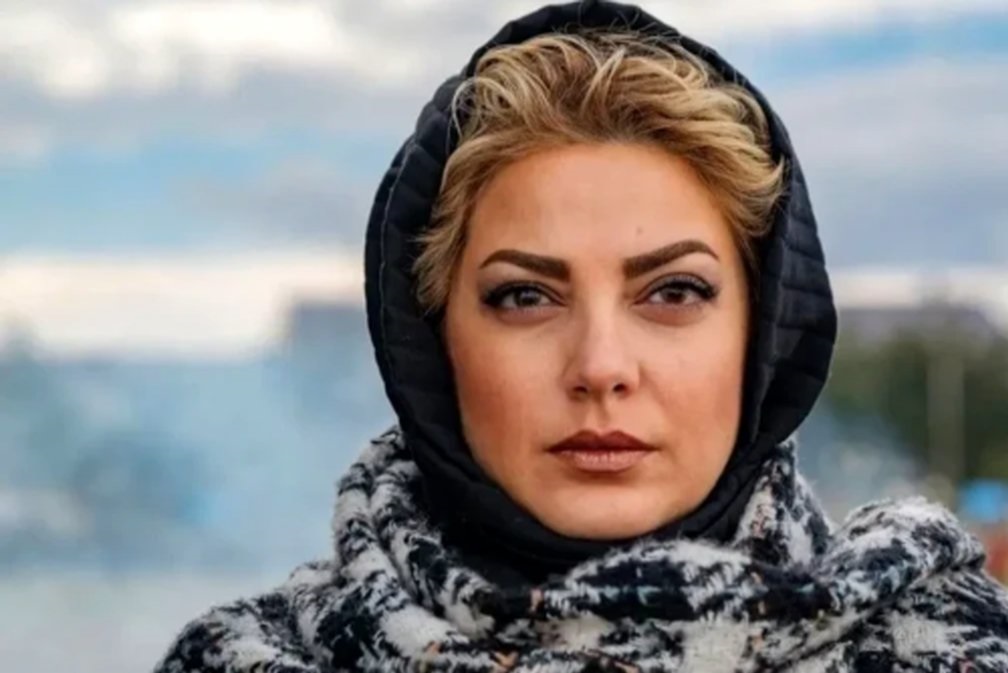 طناز طباطبایی