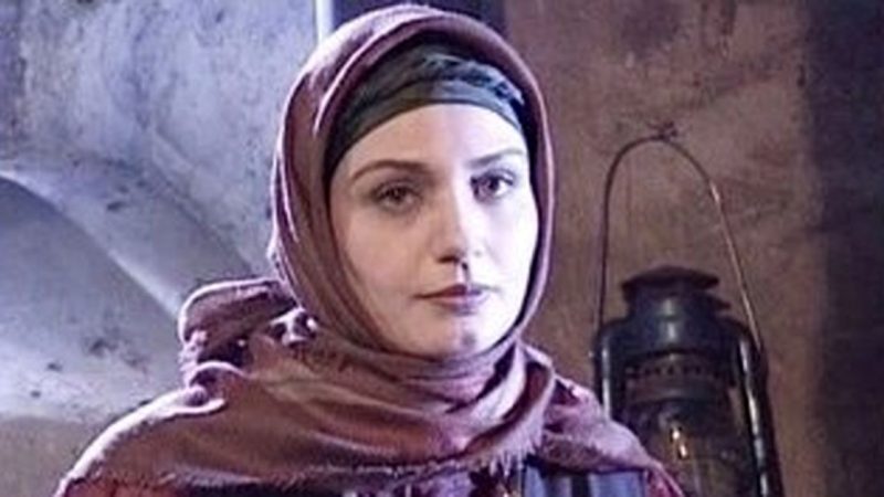 تصویری خاص از مرجان محتشم و پدر و مادرش در سال ۷۹