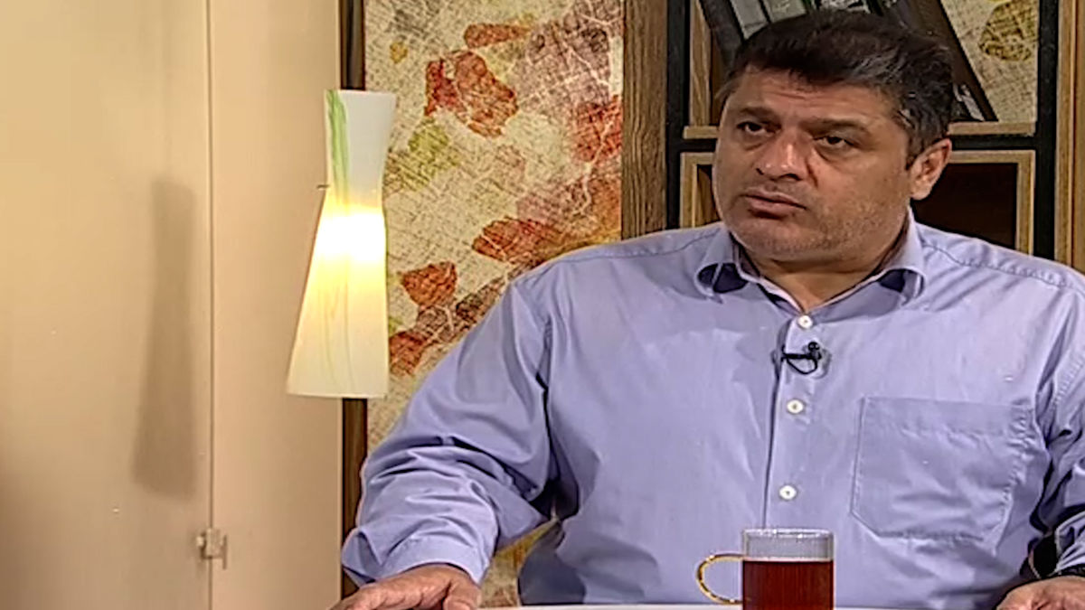 داداش‌زاده: آقای درویش شما به هواداران پرسپولیس بی احترامی کردید - تصویر شاخص