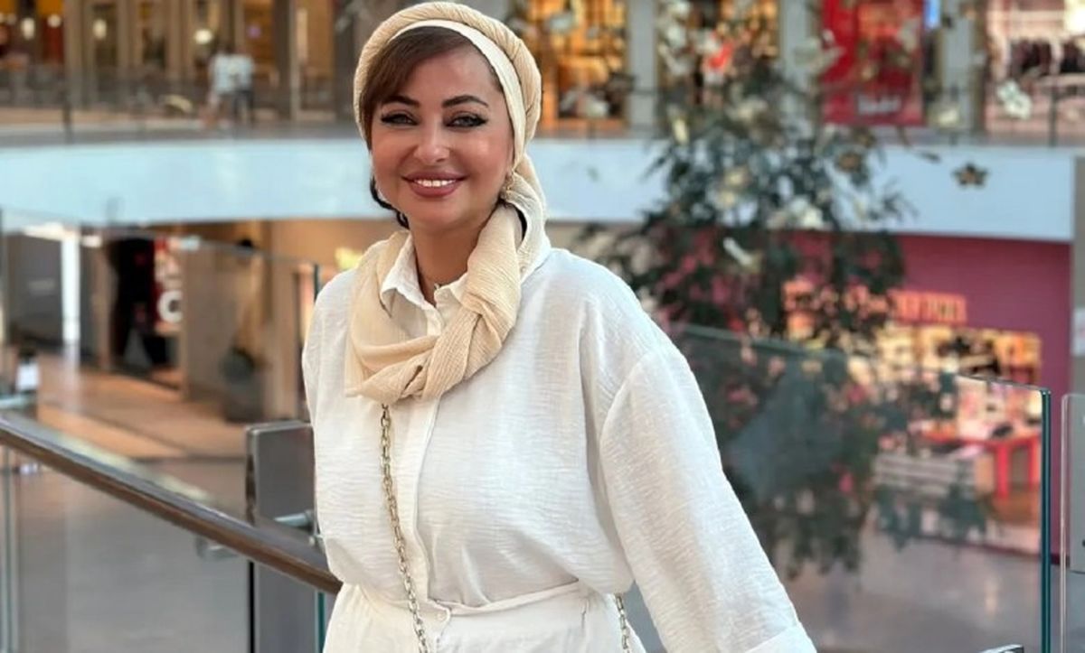 عکس/ استایل جسورانه نفیسه روشن با پوست برنزه در یک مراسم خاص - تصویر شاخص