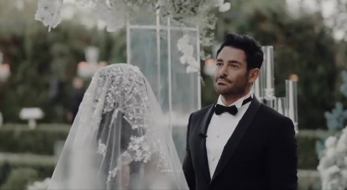 مادر محمدرضا گلزار را دیده اید؟/ خوشکلی آقای بازیگر به مادرش رفته است - تصویر شاخص