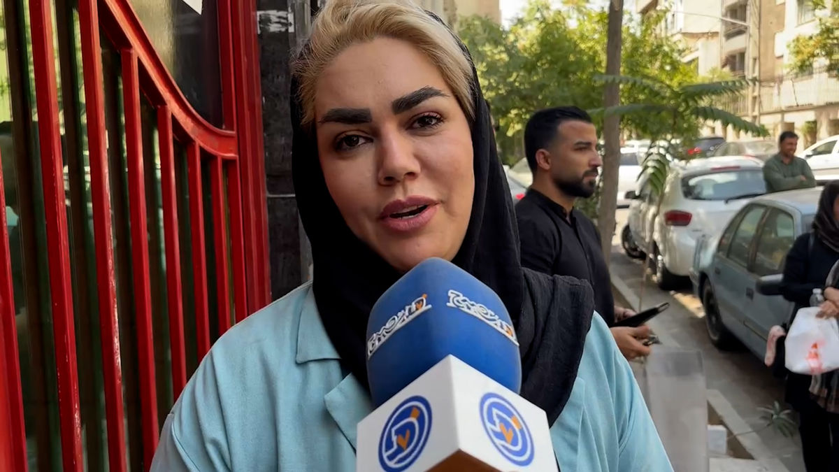 هواداران معترض پرسپولیس: چرا برای ما بازیکن خوب نمی گیرید آقای درویش؟ - تصویر شاخص