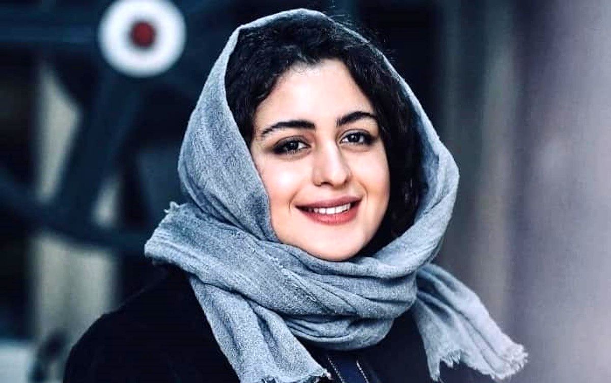 تیپ عجیب فاطیما بهارمست در یک مراسم + عکس های حاشیه ساز این بازیگر - تصویر شاخص