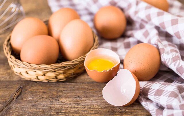 خانم های خانه دار بخوانند/ پوست تخم مرغ را به هیچ وجه دور نریزید