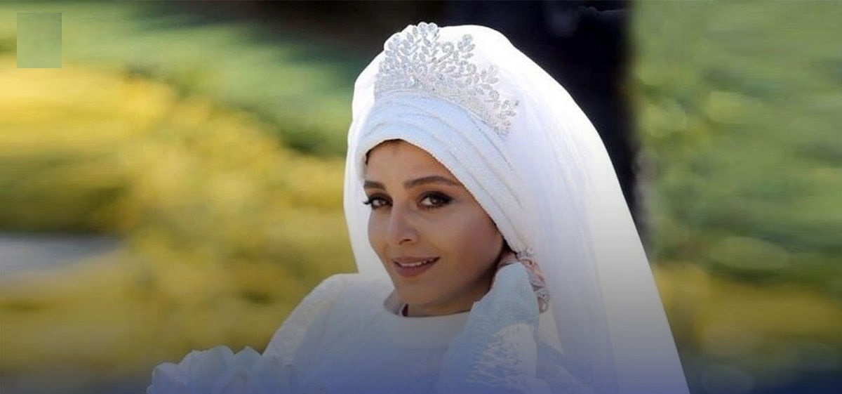 ساره بیات