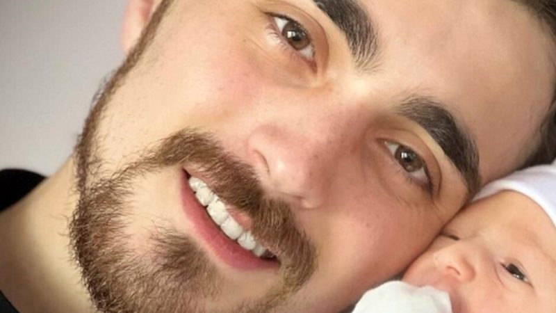 عکس/ ماجرای کامنت نتیجه امام خمینی (ره) زیر پست ترلان پروانه چه بود؟