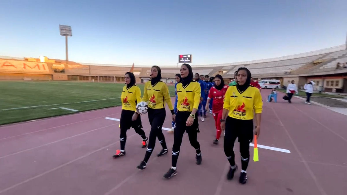 ورود پرسپولیس و ایستا البرز به زمین! - تصویر شاخص