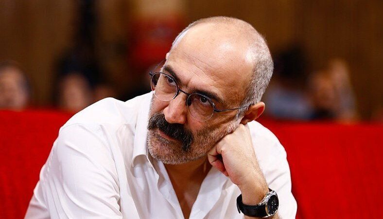 دو نکته مهم از همکاری هادی حجازیفر با تلویزیون؛ دستمزد نجومی آقای بازیگر چقدر است؟
