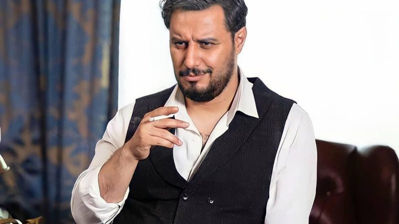 عکس؛ استایل های خاص آقای بازیگر / نگاهی به کمد لباس جواد عزتی