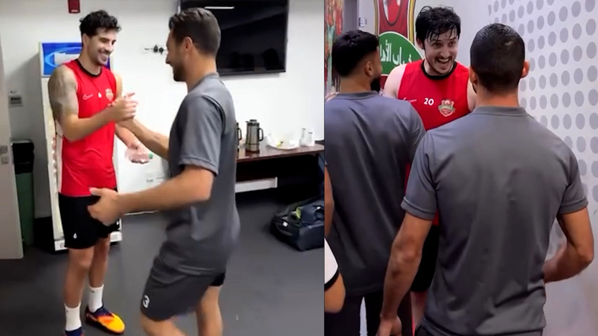 دیدار آزمون و عزت اللهی دو بازیکن شباب‌الاهلی با بازیکنان تراکتور - تصویر شاخص
