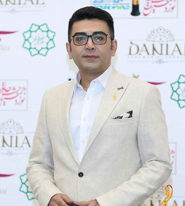 بیوگرافی فرزاد حسنی Farzad Hasani با عکس جدید