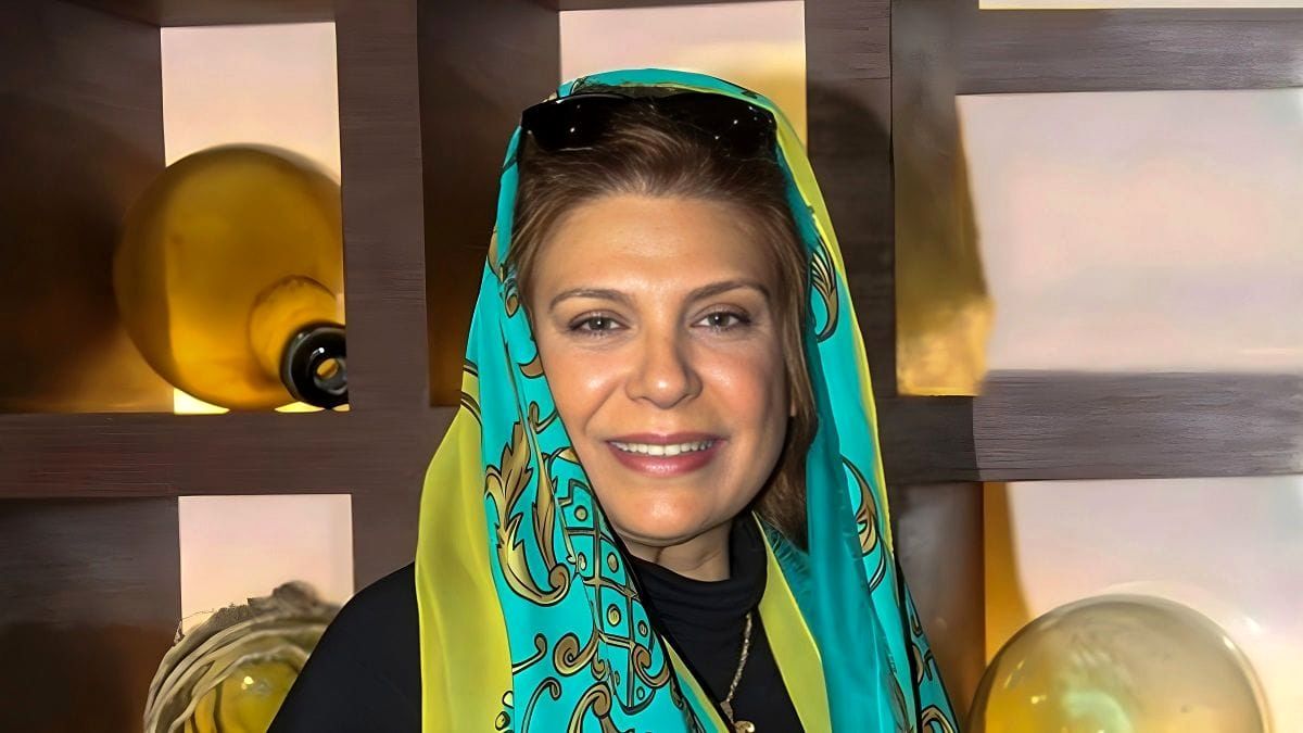 دورهمی هنرمندان مشهور ایران در یک کافه؛ از گوهر خیراندیش تا عموپورنگ + عکس - تصویر شاخص