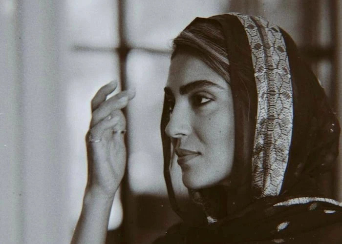 مونا کرمی