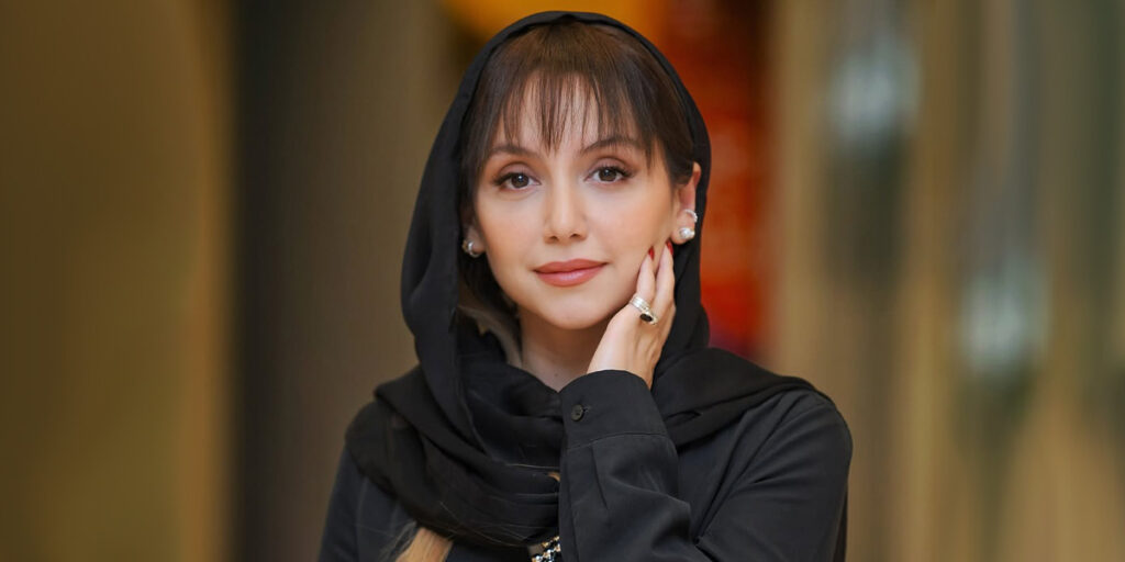 عکس| ساعت ۴۰۰ میلیون تومانی نازنین بیاتی ؛ خانم بازیگر با تیپ ساده اما گرانش خبرساز شد! - تصویر شاخص