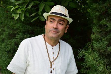 بیوگرافی و حواشی زندگی حسین محبی؛ نویسنده، کارگردان و شاعر