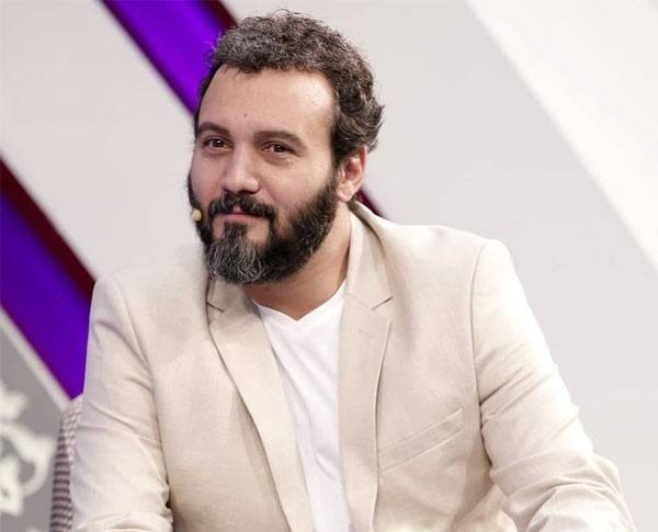 عکس| تصویری از تفریحات لاکچری کامبیز دیرباز و همسرش خارج از کشور - تصویر شاخص
