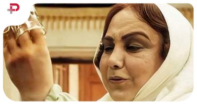 دده خانم بامداد خمار با خنده‌ای مصنوعی توجه ها را جلب کرد