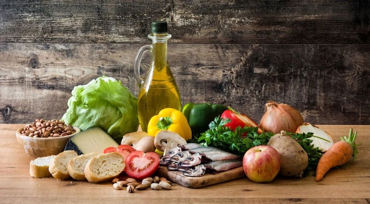 چرا تغذیه در فصل سرد اهمیت بیشتری دارد/ چه بخوریم که ذهن مان فعال بماند؟ - تصویر شاخص