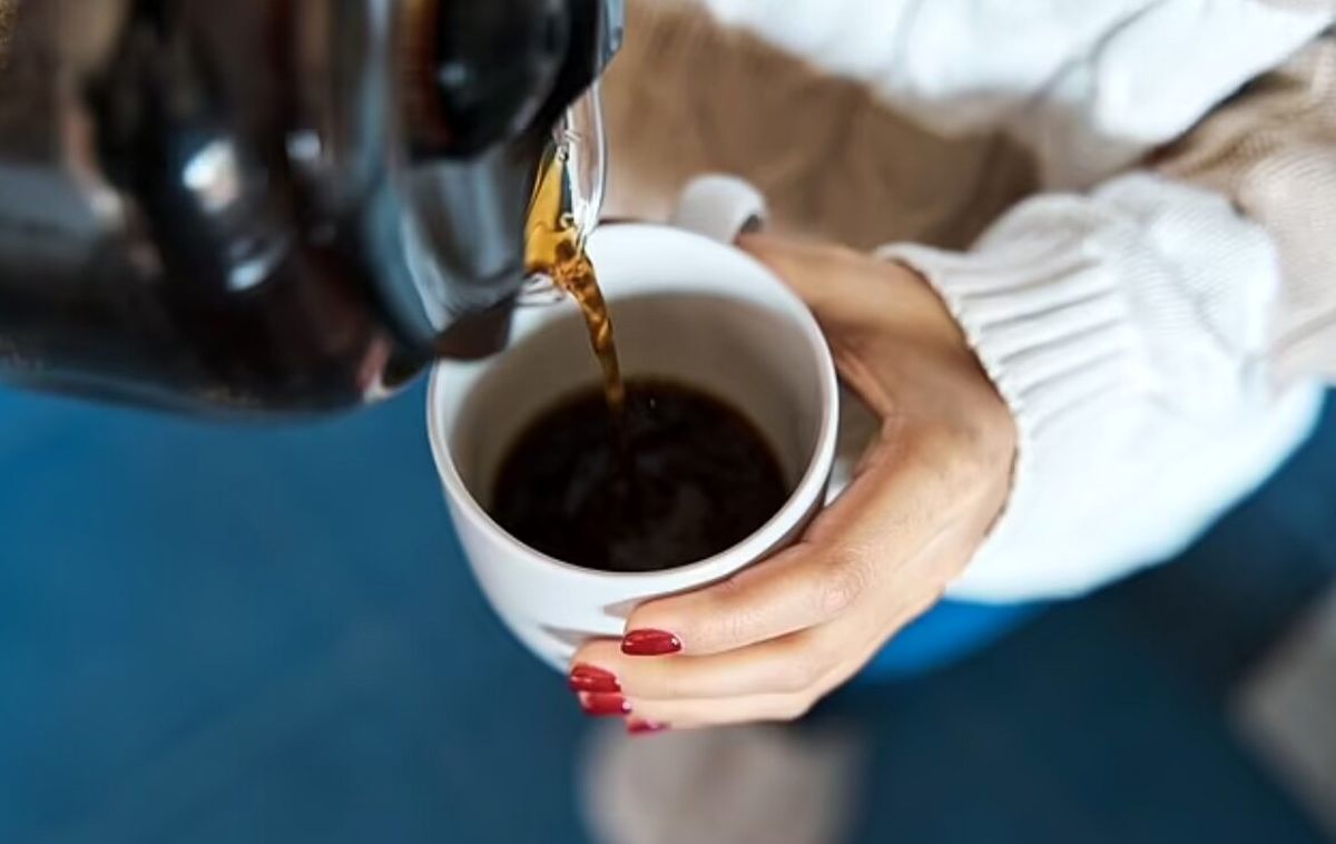 قهوه قبل از صبحانه؛ خوب است یا بد؟ - تصویر شاخص