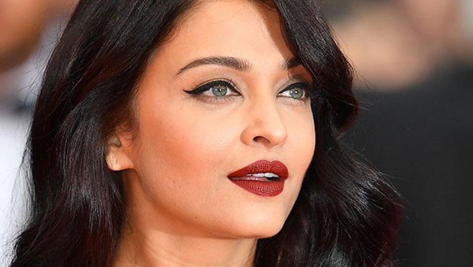 تصاویر دیده نشده از آلبوم عروسی آیشواریا را ببینید - تصویر شاخص