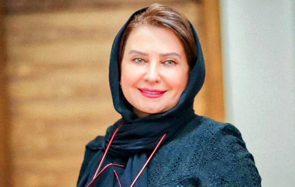 عکس| لعیا زنگنه هر روز جوان تر و زیباتر می شود/ استایل جوانپسند خانم بازیگر جلب توجه کرد