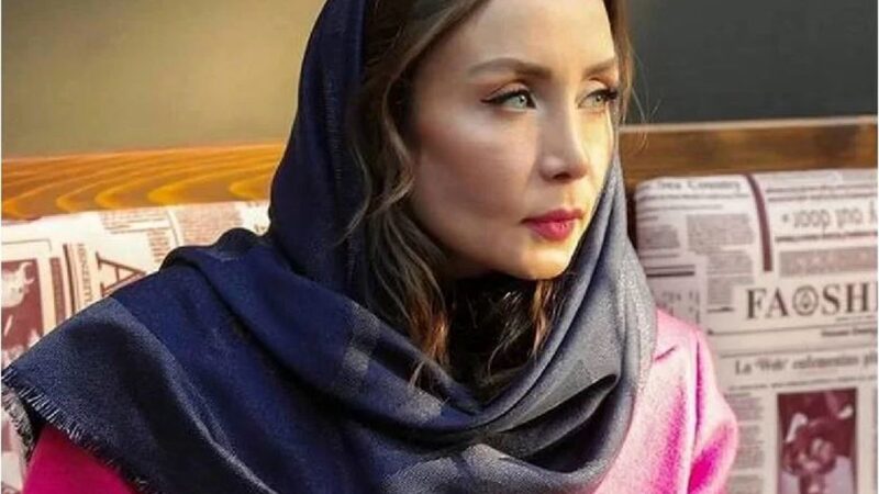 عکس| حدیث فولادوند روز به روز زیباتر می شود/ استایل تابستانی و جذاب خانم بازیگر در کافه‌