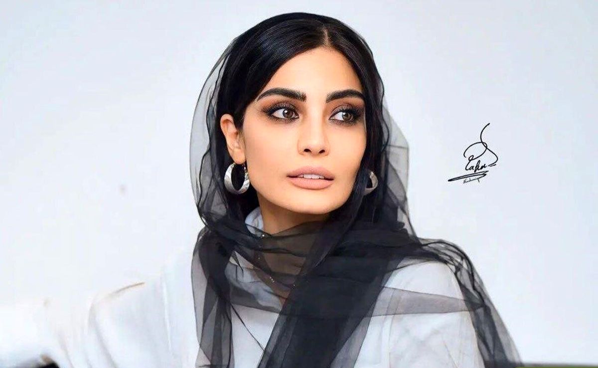 عکس | استایل شیک صحرا اسداللهی با کت ترند امسال - تصویر شاخص