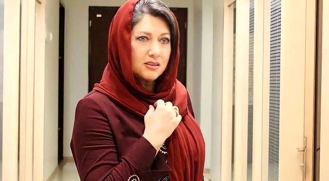 بیوگرافی و حواشی زندگی فریبا متخصص و شوهرش؛ شوهر معروف خانم بازیگر کیست؟ - تصویر شاخص