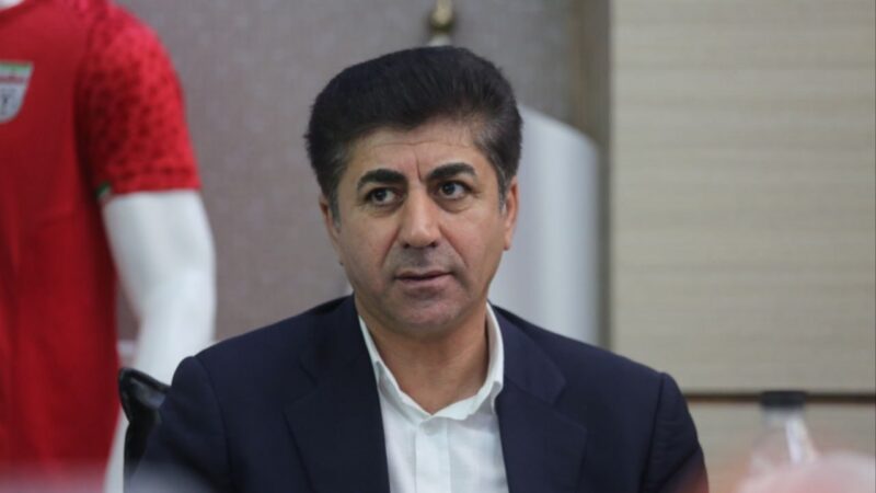 پاسخ ممبینی به تاخیر سفر تیم ملی به امارات - تصویر شاخص