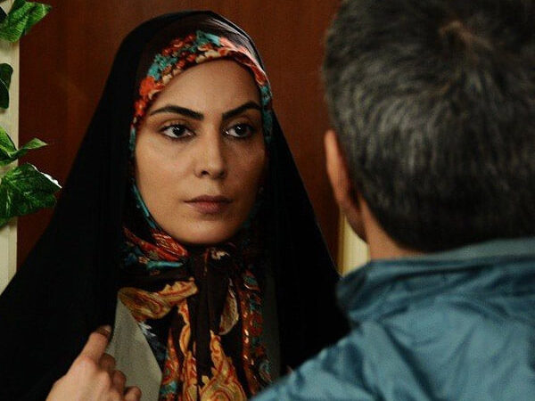 عکس| نیلوفر شهیدی با لباس عروس در کنار دو فرزند خواندهاش ؛ تصویری از سالگرد ازدواج نیلوفر شهیدی و امید همتیفراز