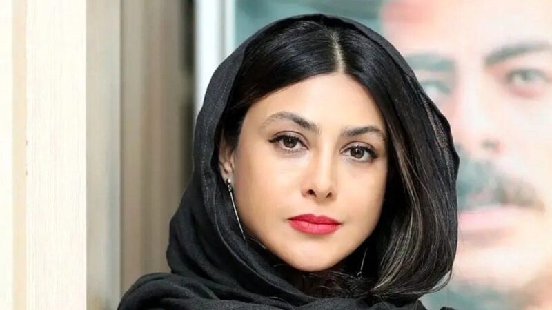 عکس| استایل شیک آزاده صمدی شما را انگشت به دهان می کند/ رونمایی از کیف دستی ۵۰ میلیونی خانم بازیگر
