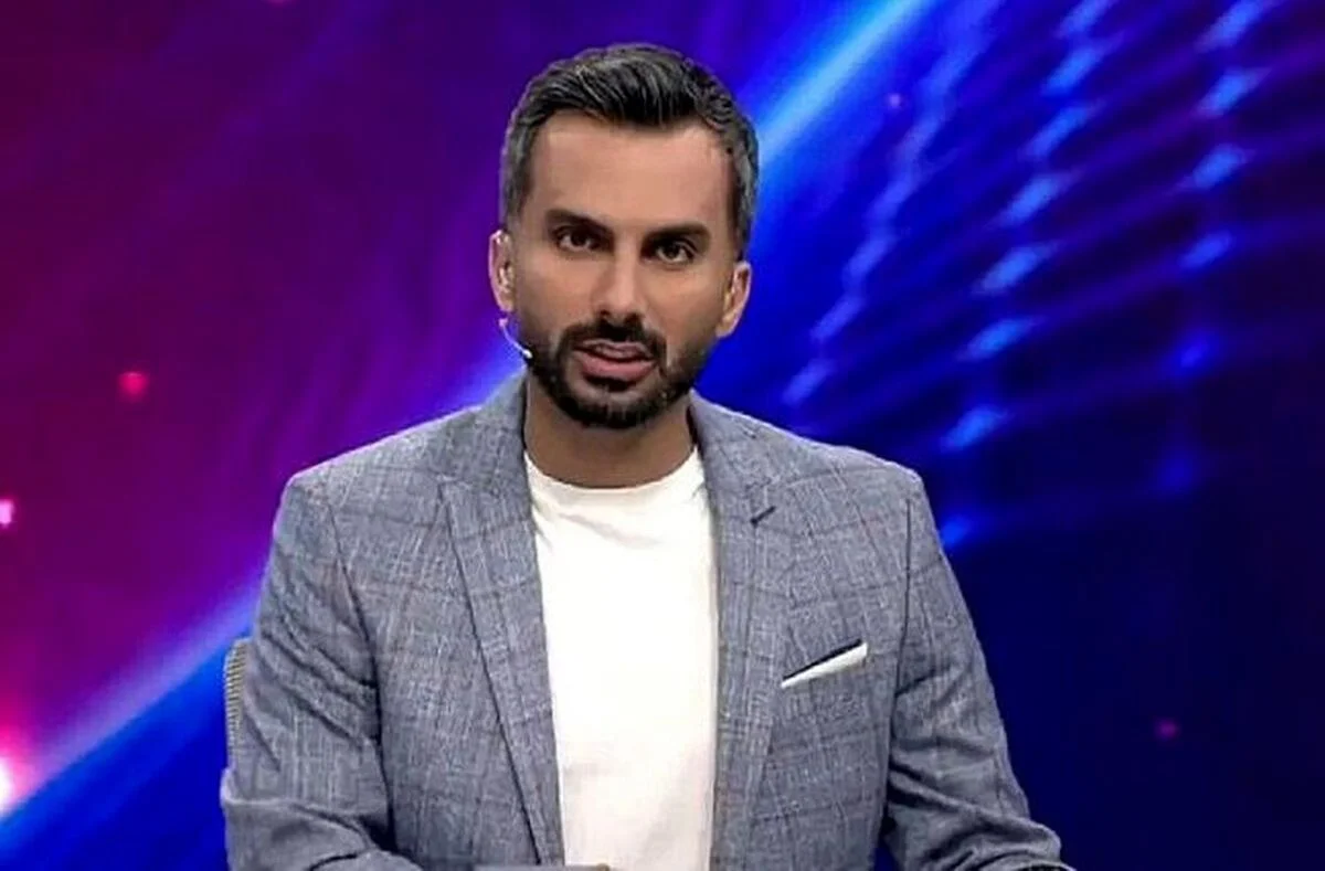 فیلم| میثاقی زیرآب دو مجری پرسپولیسی صداوسیما را زد/ اقدام جنجالی جانشین عادل فردوسی سوژه شد - تصویر شاخص