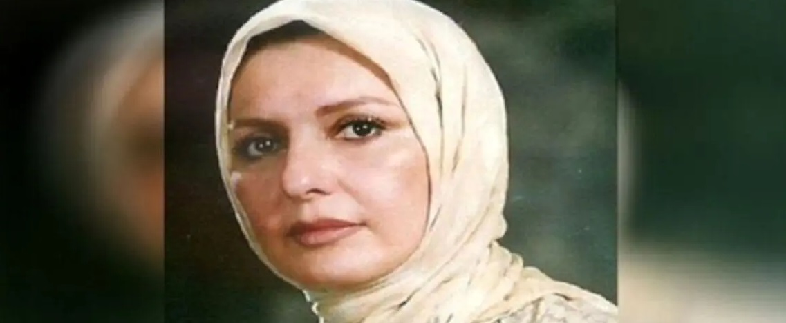 عکس| سفر در زمان؛ عکس جالب از گوگوش در ۲۶ سالگی و در سفر حج - تصویر شاخص