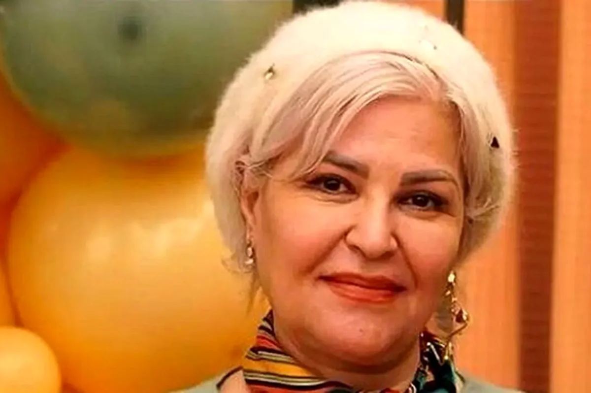 عکس| سفر در زمان ؛ چهره جوانِ اکرم محمدی در جشن تولد منوچهر نوذری سال ۱۳۷۳؛ چقدر زیبا بود خانم بازیگر - تصویر شاخص