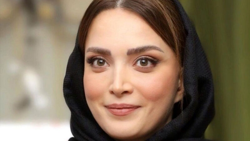 عکس| ژست خوشحال بهنوش طباطبایی / استایل خاص خانم بازیگر در سفرش به جنوب