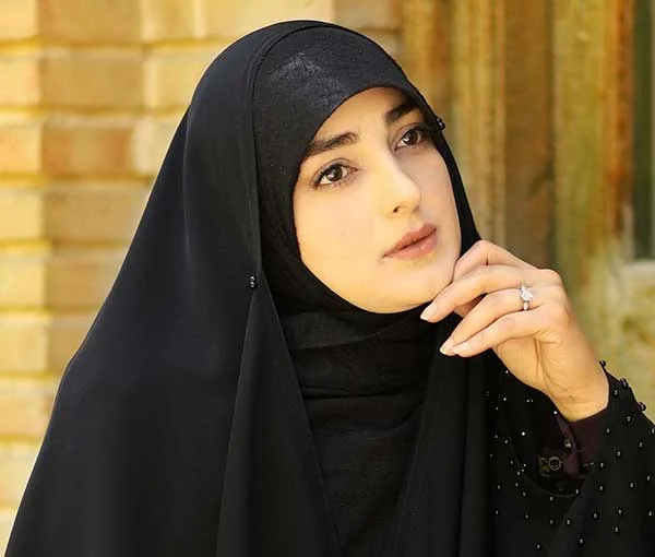 عکس| ستاره سادات قطبی با این استایل مجلسی به استقبال شب یلدا رفت - تصویر شاخص